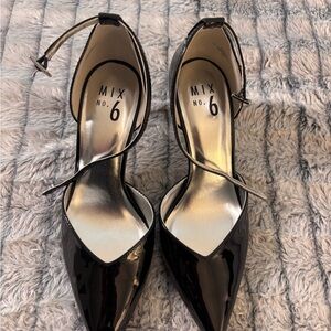 Mix No. 6 patent leather pointed-toe pumps with ankle straps. Size 7